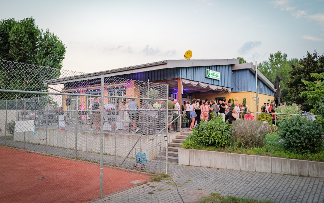 Tennisclub trifft Cocktailparty – Gelungene Abendstimmung im Clubrestaurant Matchball